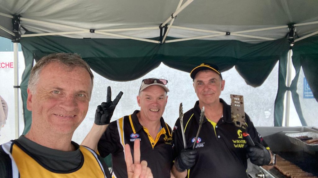 Eastern Warriors Bunnings sausage sizzle fundraiser